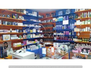 Location Local commercial à Villegas. Superf. 33 m², tipo de negocio centro estético, gastos comunidad
