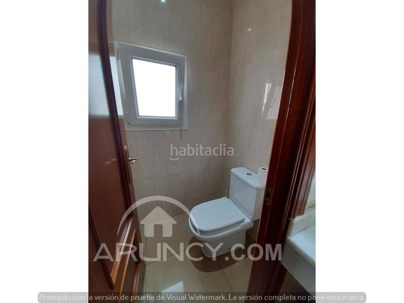 Foto 5b3c67a2-c731-4122-b766-08263f96a399. Lloguer local comercial a San Pablo Sevilla