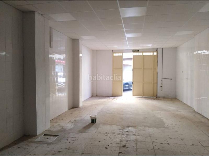 Foto 6f4806a4-f59d-4a3d-8fec-ed0d6fccbf28. Location local commercial dans Cruz Roja Sevilla