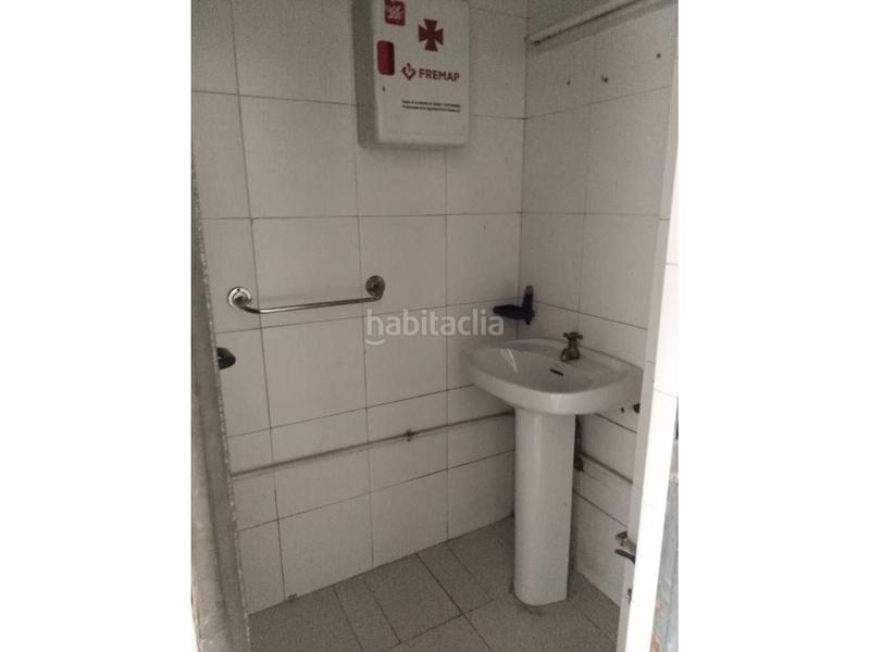 Foto f3ed156d-23eb-4955-beee-a6527723cc6c. Location local commercial dans Cruz Roja Sevilla