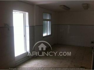 Lloguer Local Comercial a San Pablo. Superf. 45 m²,  1 aseo, divisiones, gastos comunidad incluida, a