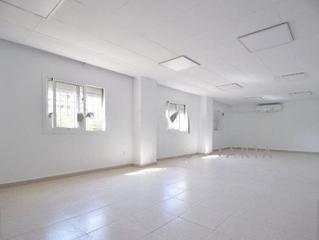 Alquiler Oficina en Barrio del Nervión. Se alquila oficinas completamente reformadas en pleno nervión