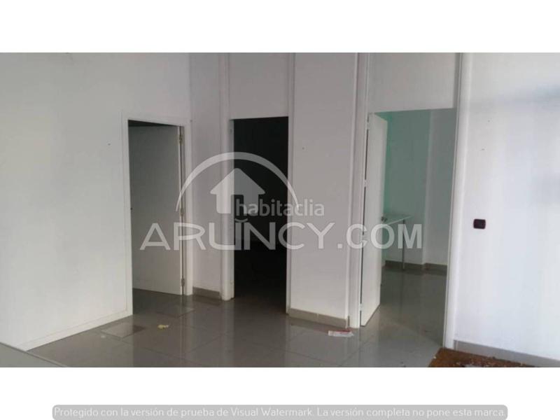 Foto 0ae61324-3c6d-4087-84ea-7a5aabd8410d. Lloguer local comercial amb calefacció a Barrio del Nervión Sevilla