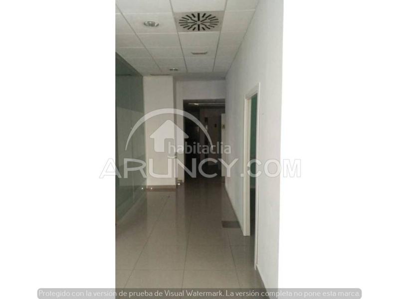 Foto 0ce825e4-751c-4dbb-889e-d39f8ed751f5. Lloguer local comercial amb calefacció a Barrio del Nervión Sevilla