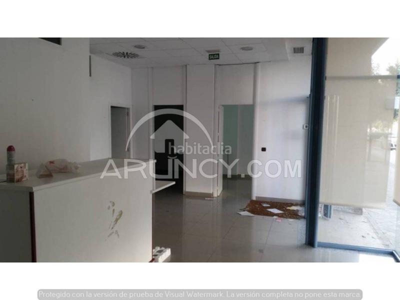 Foto 517452cc-0843-4c89-a624-265ada619cbd. Lloguer local comercial amb calefacció a Barrio del Nervión Sevilla