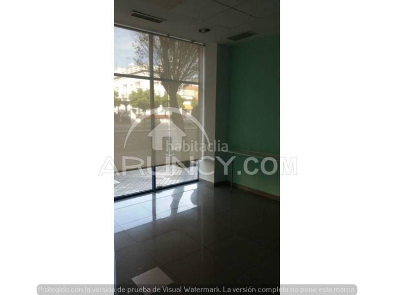 Foto 58ce239c-b0a8-44e5-b4d8-51fca0c17127. Lloguer local comercial amb calefacció a Barrio del Nervión Sevilla
