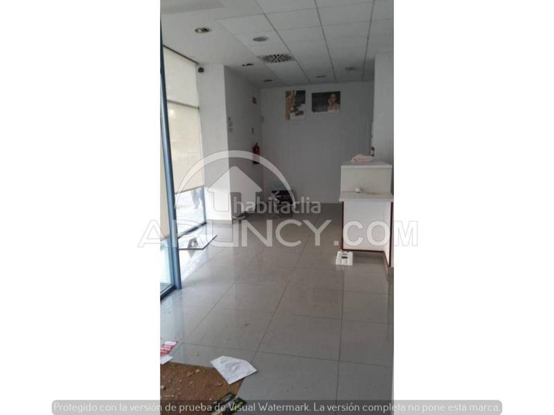 Foto e506518c-327f-43e9-9cda-c7900682a4d4. Lloguer local comercial amb calefacció a Barrio del Nervión Sevilla