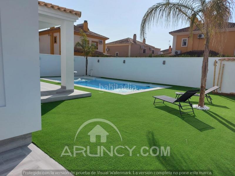 Foto 2082ebf6-c56f-4ec1-9766-b91a4505fc00. Rent chalet with heating pool in Olivar de Quintos Montequinto