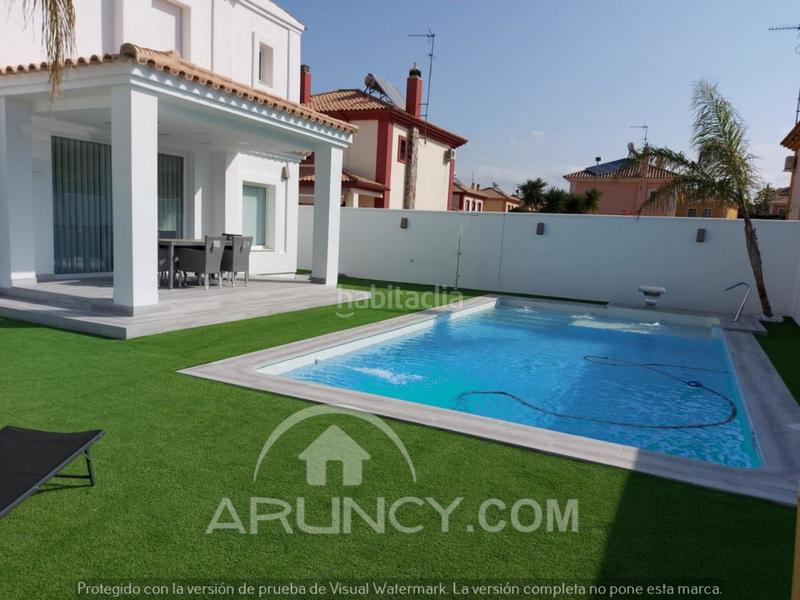 Foto 73805ce2-1965-4749-bce1-885cd2d2e2d4. Rent chalet with heating pool in Olivar de Quintos Montequinto