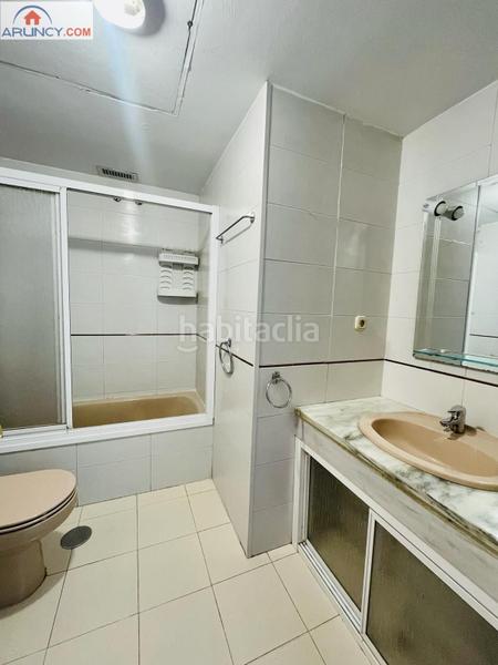 Foto b2d0f2d5-65ad-47ef-b573-0d739a9e714e. Location appartement avec chauffage parking piscine dans Sevilla