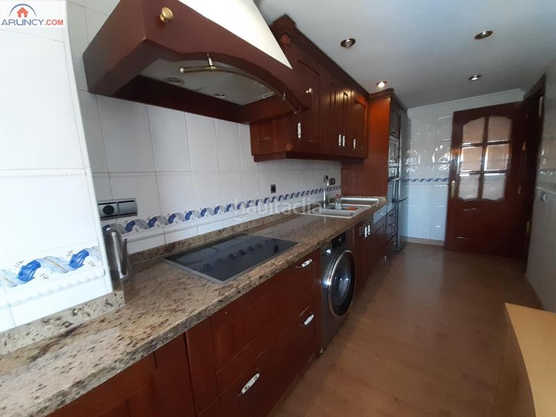 Foto ff50dbd5-8178-4b5c-be2a-bc8de57e6882. Affitto appartamento con riscaldamento piscina in Sevilla