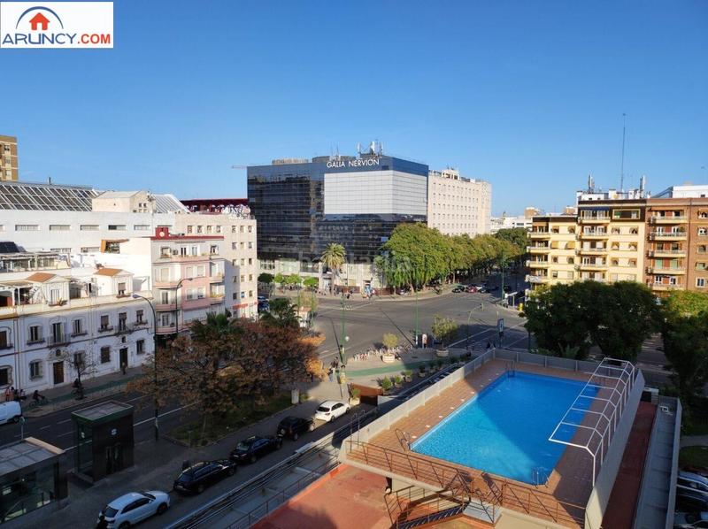 Foto a7a4b8eb-b274-4317-a2f8-a80f4204f60e. Alquiler piso oportunida de alquilar un magnifico piso en el edificio huerta del rey !!!! en Sevilla