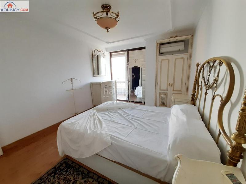 Foto 51416f1b-8f26-46d4-89e3-b365dad63ab6. Lloguer pis amb calefacció piscina a La Buhaira Sevilla