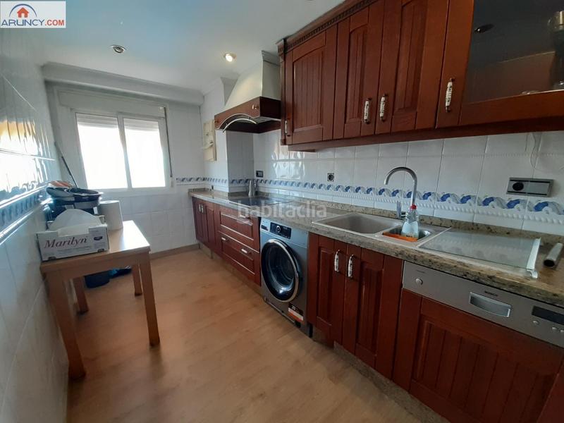 Foto 7e9ad527-9f5b-43aa-baf0-7cb3b3b9c666. Location appartement avec chauffage piscine dans La Buhaira Sevilla