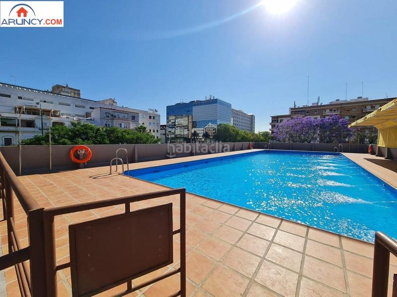 Foto 9cb09f74-083f-4836-8e08-f853ebc934ba. Location appartement avec chauffage piscine dans La Buhaira Sevilla