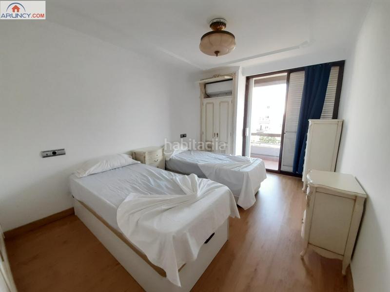 Foto fba91bd9-3da6-4947-9f1a-093a62d38b62. Location appartement avec chauffage piscine dans La Buhaira Sevilla