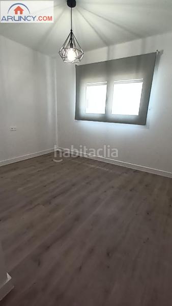 Foto c111fe74-bc62-47f7-a196-603933d9238b. Reihenhaus mit heizung parking pool in Entrenúcleos Dos Hermanas