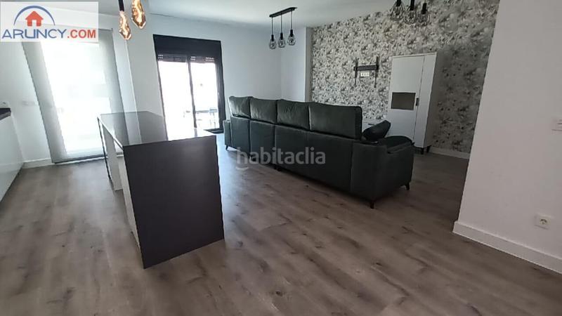 Foto f6df22fa-a44e-43a2-8842-7abfc53ca4c5. Reihenhaus mit heizung parking pool in Entrenúcleos Dos Hermanas