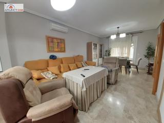 Casa adossada a Olivar de Quintos. Bonito y luminoso adosado listo para entrar en montequinto !!!!