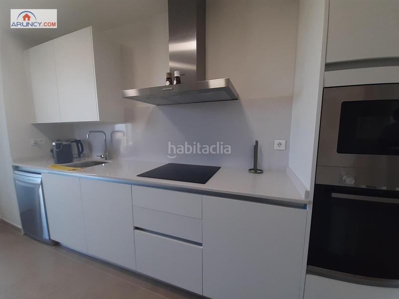 Foto 9a2c5018-8926-4972-a263-5cb52525d339. Location appartement avec chauffage parking piscine dans Dos Hermanas
