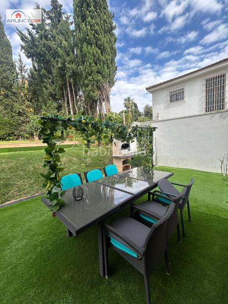 Foto 42340ad1-e52b-4b63-9e43-39149a300985. Affitto chalet con riscaldamento parcheggio piscina in Montequinto