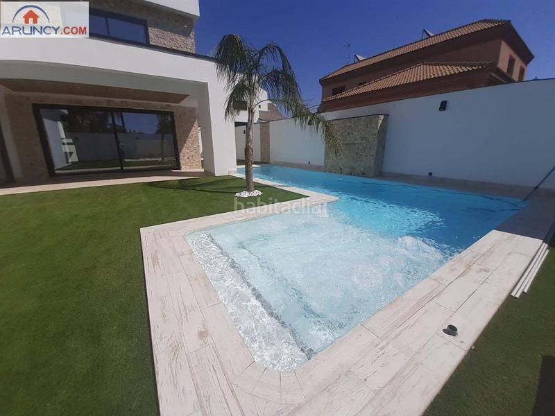 Foto 11bc0fc4-e854-4e39-9b9d-f9e3497ca220. Xalet amb calefacció aparcament piscina a Olivar de Quintos Montequinto