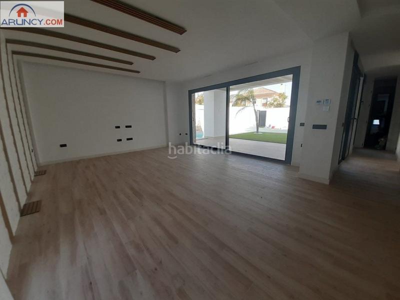 Foto f3760b7c-cadc-4346-b076-c4b020c05191. Xalet amb calefacció aparcament piscina a Olivar de Quintos Montequinto