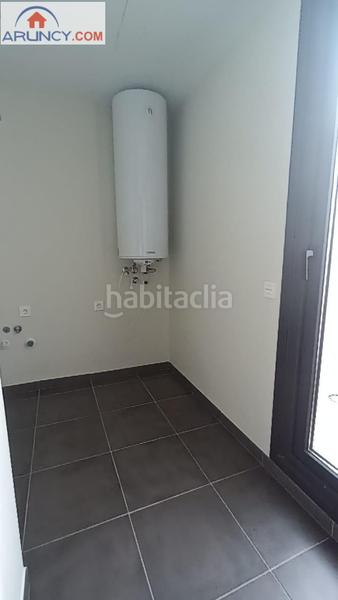 Foto b7608744-cea2-469c-ac42-4fb6d6ea936f. Casa adossada amb calefacció aparcament piscina a Dos Hermanas
