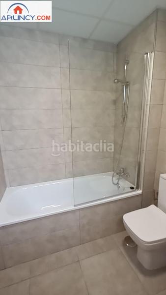 Foto d63f0c03-0692-42a6-afd6-1dc874f500c9. Casa adossada amb calefacció aparcament piscina a Dos Hermanas