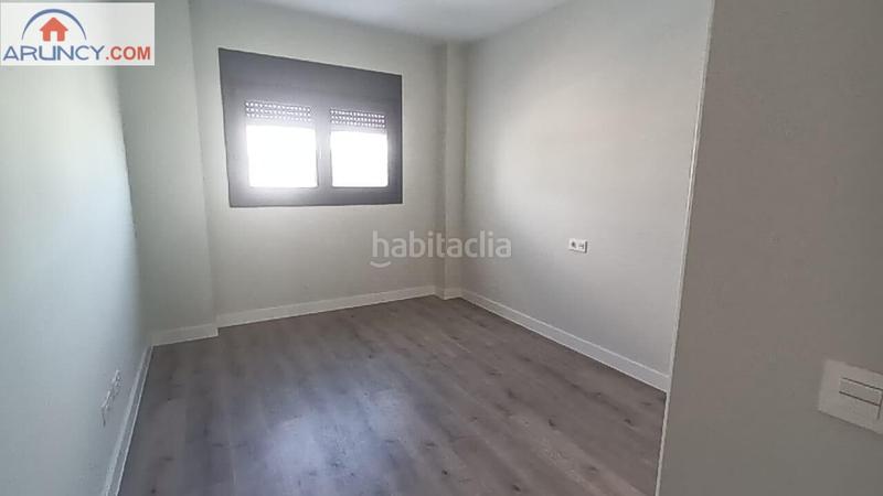 Foto d7fa7c2c-1548-48dd-aedb-c55911bcd68f. Casa adossada amb calefacció aparcament piscina a Dos Hermanas