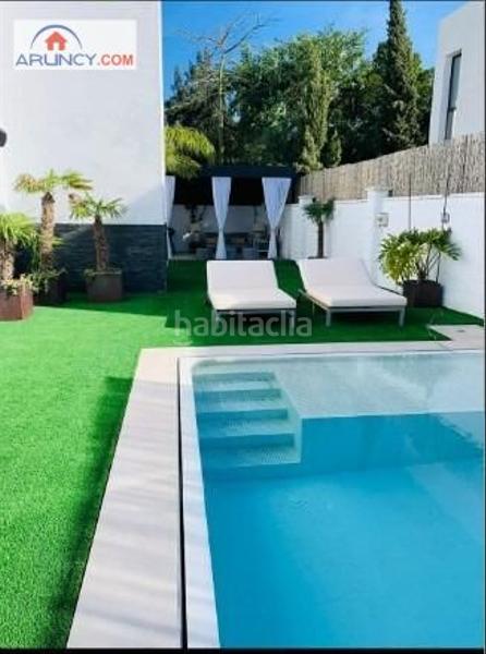 Foto f80b572f-fe9c-4687-bb9f-74f925533549. Xalet amb calefacció aparcament piscina a cerros de Montequinto Montequinto