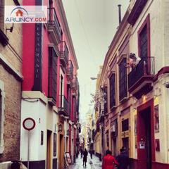 Edificio en Alfalfa - Santa Cruz. Espectacular edificio de apartamentos turisticos en pleno centro