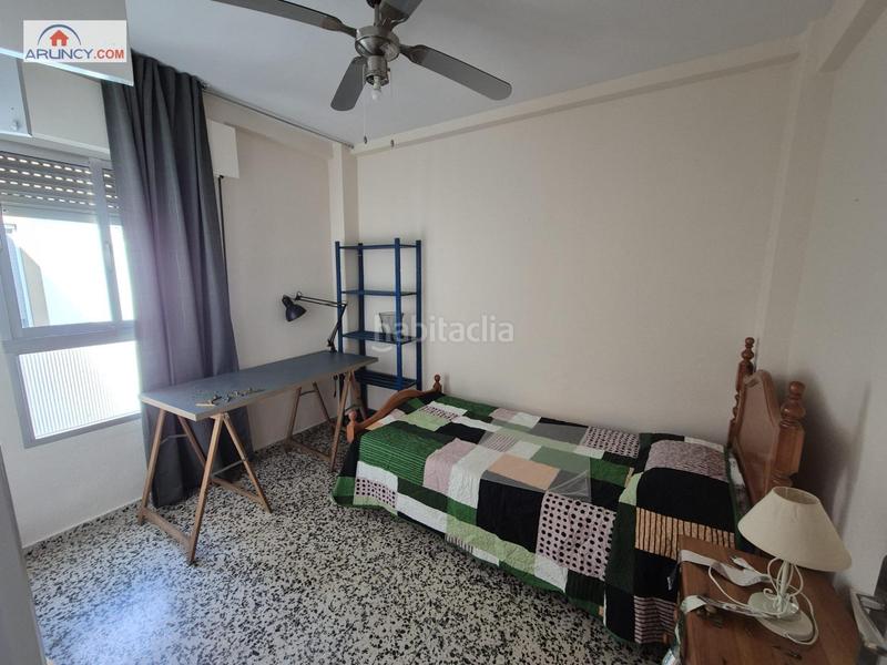 Foto b36d852d-4a6d-4aef-97f9-c46aec2a3905. Miete etagenwohnung in El Torrejón - El Cerezo Sevilla