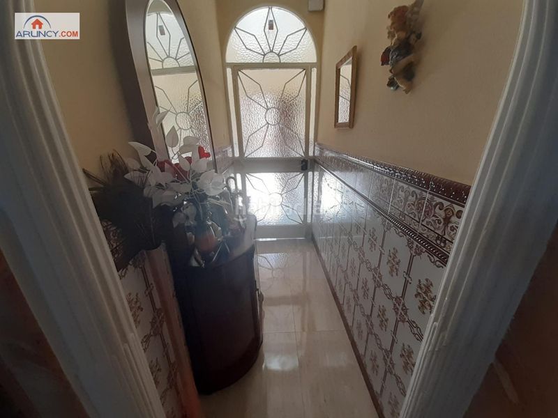 Foto b8905946-a14e-4e43-98a3-d89f08a2a260. Casa a Torreblanca Sevilla