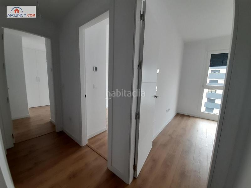Foto 24db15be-1359-4b97-b1ee-389b8c3af674. Location appartement avec chauffage parking piscine dans Dos Hermanas