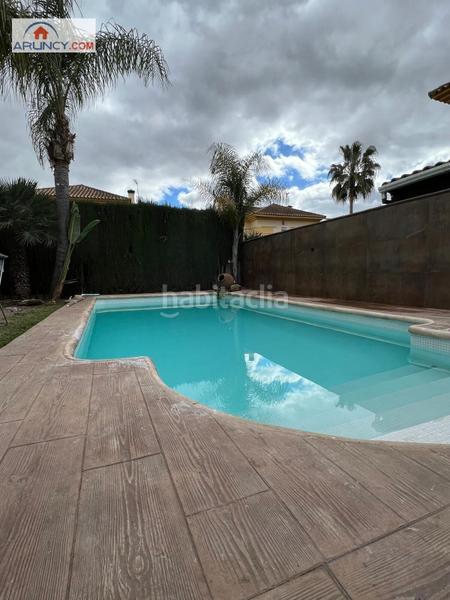 Foto 3438c3fe-7e5b-493e-8ef6-842e5ae117d7. Xalet amb aparcament piscina a Olivar de Quintos Montequinto