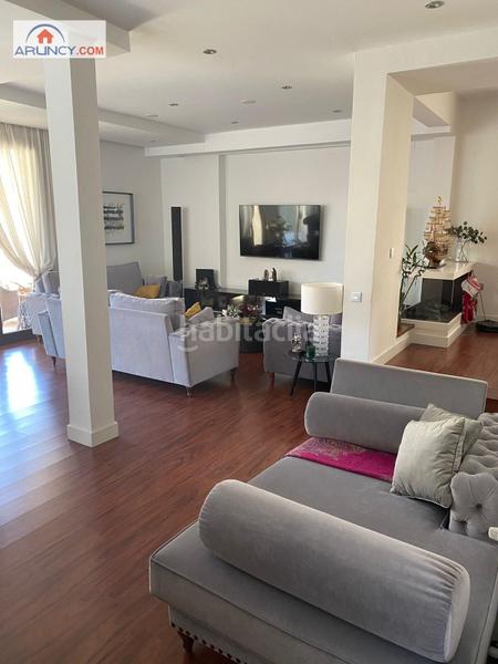 Foto 34645e38-fc52-42a7-87ef-00f3ad9ba83a. Chalet mit parking pool in El Zaudín - Club de Golf Bormujos