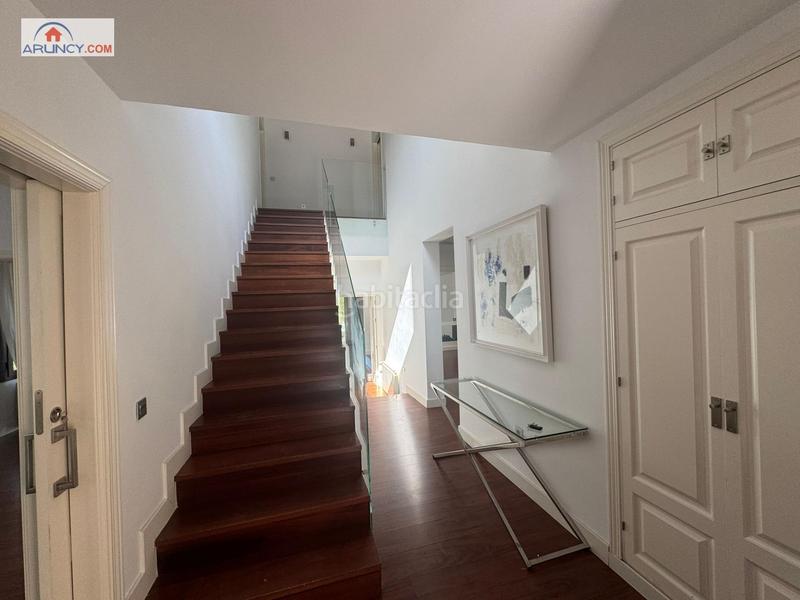 Foto 7a904d7f-ef4c-4b2e-a09a-0d711a7f1615. Chalet mit parking pool in El Zaudín - Club de Golf Bormujos