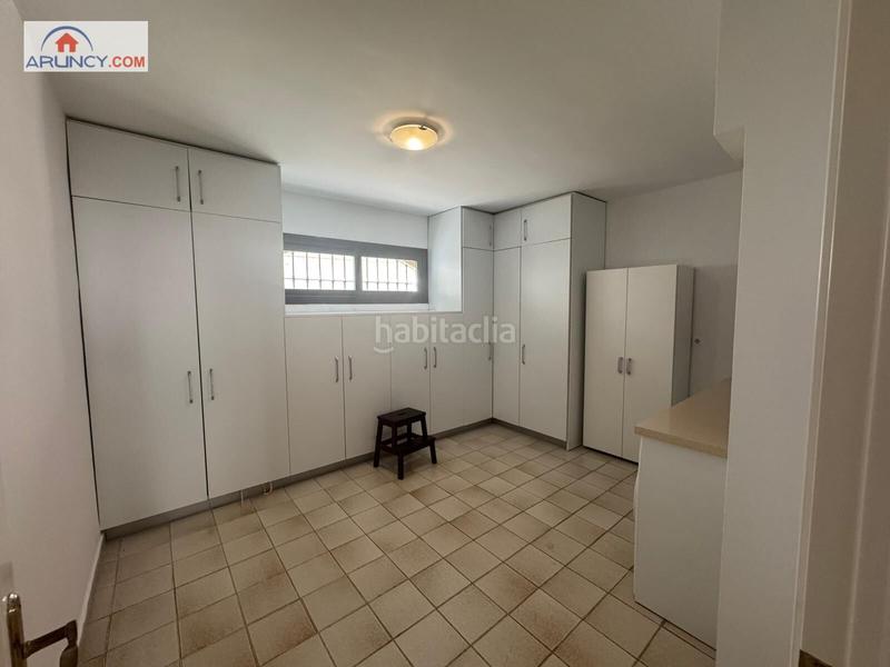 Foto c383ed48-6e3f-41cb-89de-fa35eff70299. Chalet mit parking pool in El Zaudín - Club de Golf Bormujos