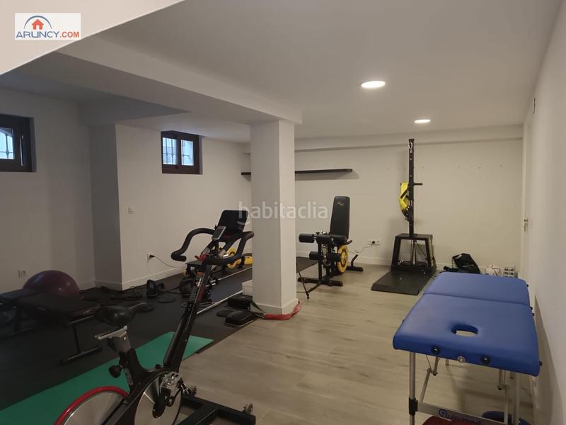 Foto f4dd95e2-e67e-4662-9111-4c4c3028bd93. Chalet mit parking pool in El Zaudín - Club de Golf Bormujos