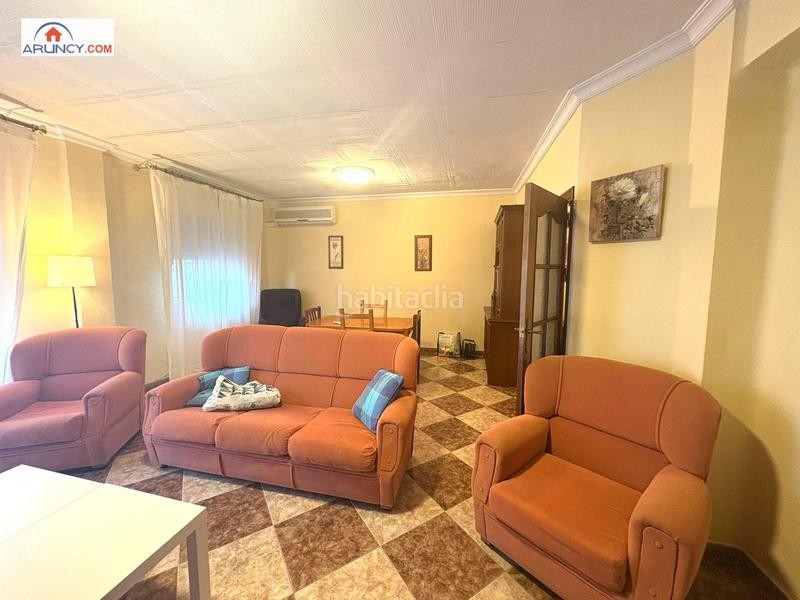 Foto 0eb3d7a8-36d6-4b81-9ce8-1e0bd77573fd. Affitto appartamento in La Buhaira Sevilla