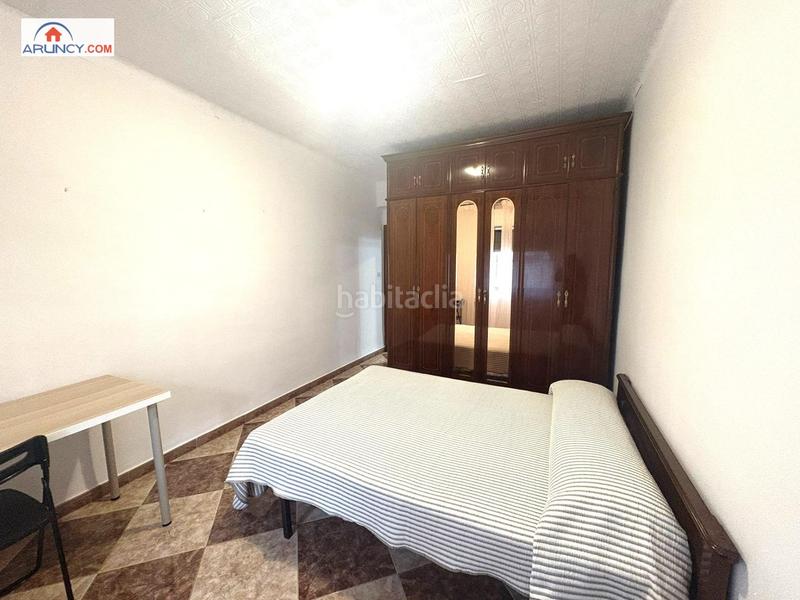 Foto 280c4557-01f4-4612-a5bb-b9b0767d8355. Location appartement dans La Buhaira Sevilla