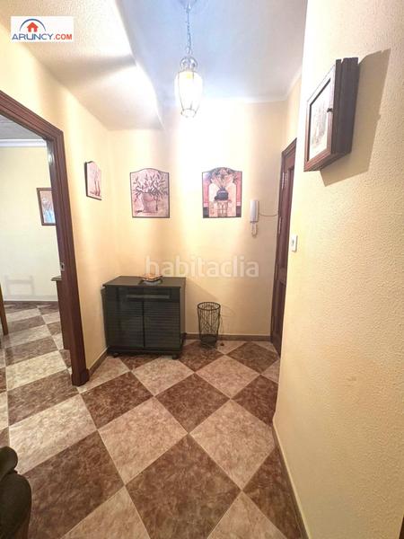 Foto 75ba8908-3cf4-4470-ad16-977a50d6fbd7. Location appartement dans La Buhaira Sevilla