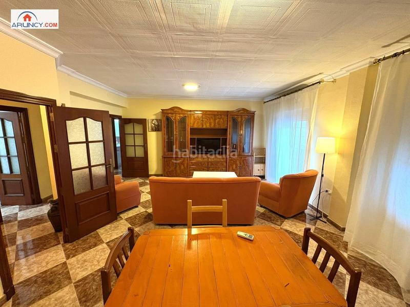 Foto 7d46bd80-f6c4-473e-87e7-b222a0add587. Location appartement dans La Buhaira Sevilla