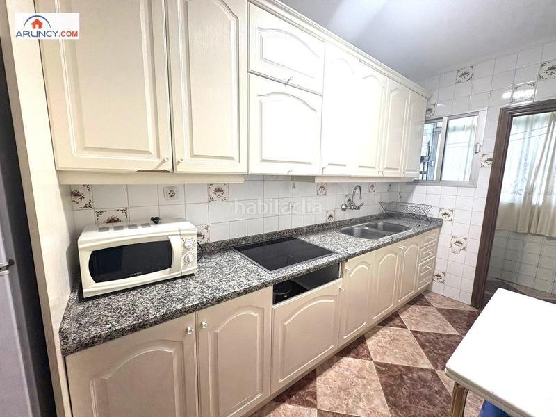 Foto d09a1f31-0e5f-45c1-b9bd-94f71c4da4ae. Location appartement dans La Buhaira Sevilla