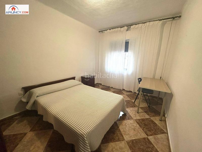 Foto 6e87c46b-d0d3-4a7c-9ee9-db8b7ad4f530. Miete etagenwohnung in La Buhaira Sevilla