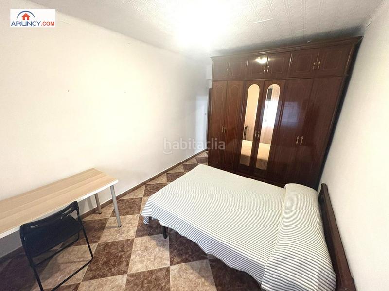 Foto fc089753-efaa-4467-9088-84bda36308be. Rent flat in La Buhaira Sevilla
