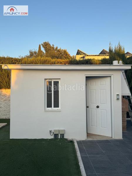 Foto 1f6e0966-7c3d-4b79-8e27-c4f054a9fbfc. Rent chalet with heating parking pool in Olivar de Quintos Montequinto