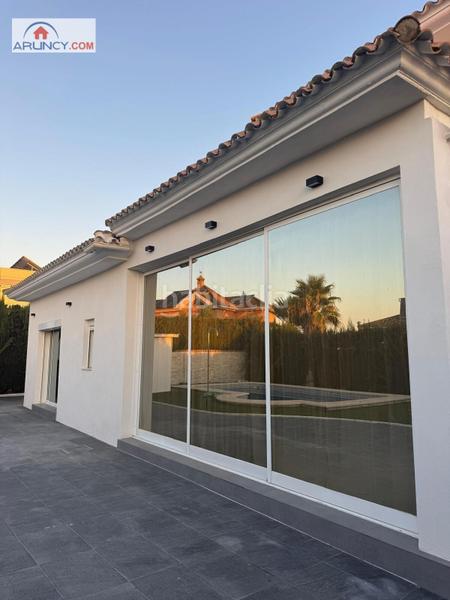 Foto 6c3ed599-8bb0-4e2b-b8d3-d5efb378ec8f. Rent chalet with heating parking pool in Olivar de Quintos Montequinto