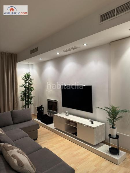 Foto bcee2f96-0a86-4c80-a9cf-58f550adc59e. Rent chalet with heating parking pool in Olivar de Quintos Montequinto